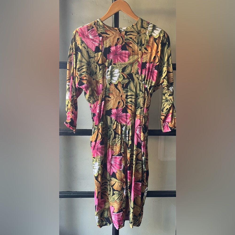Lovely 80’s 90’s Floral Dress with Pockets